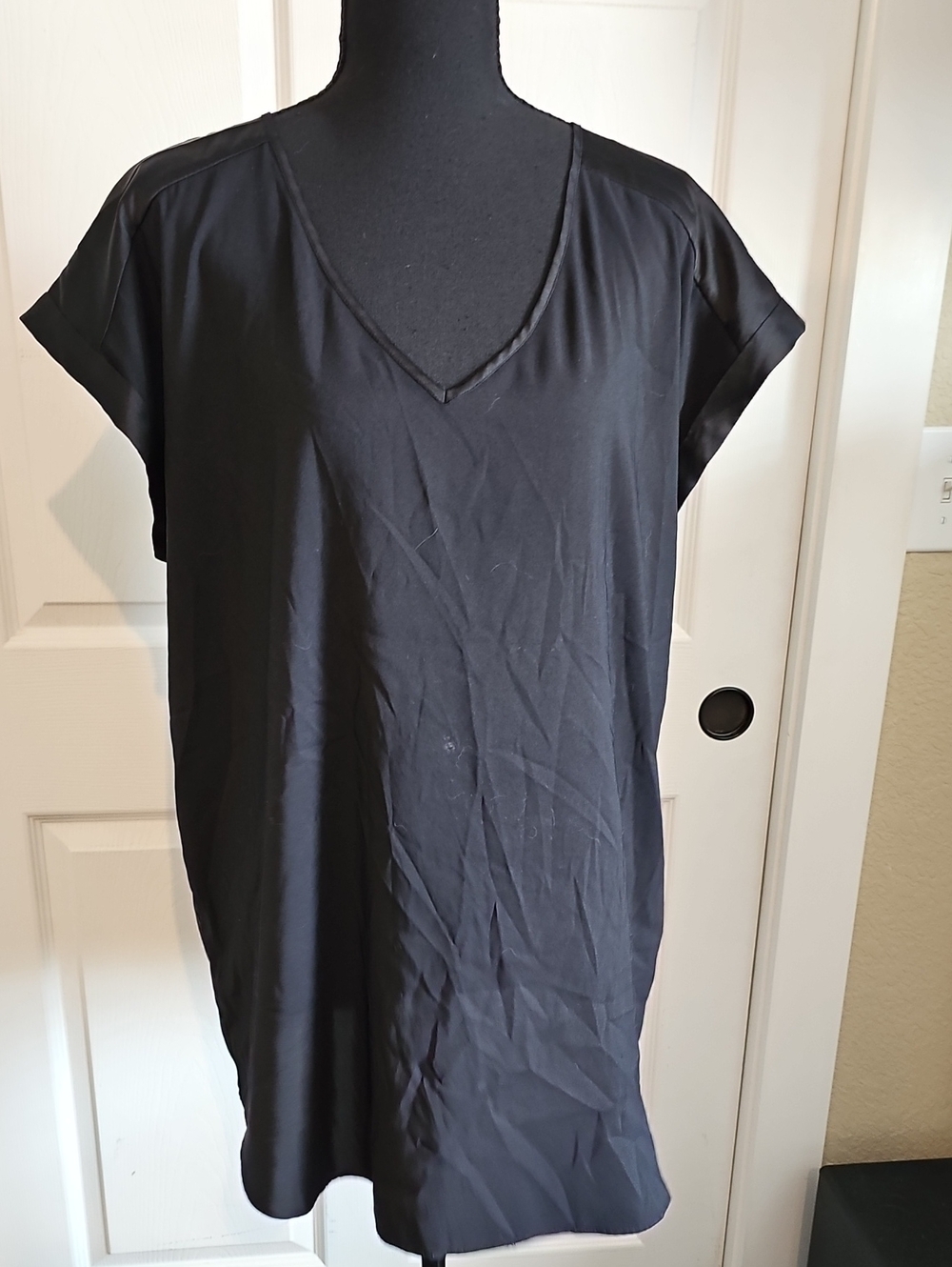Express Black V-Neck Short Sleeve Top